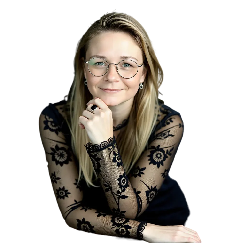 Profile photograph of Angie